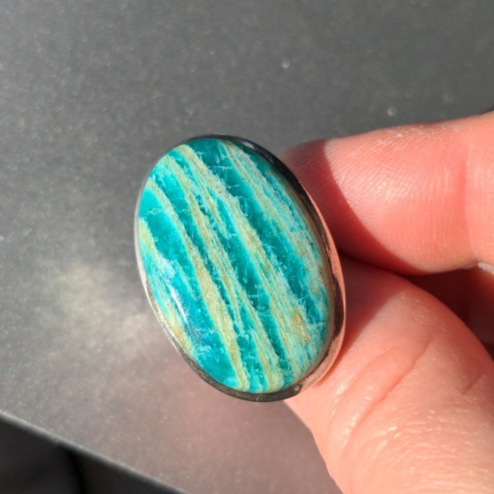 Vintage 925 solid sterling silver ring with large amazonite stone